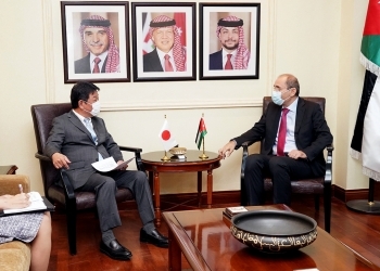 Two ministers having a talk