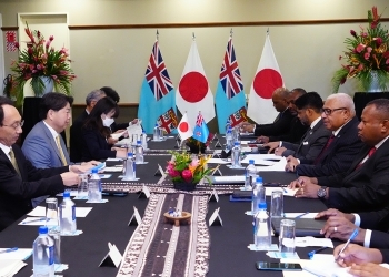 Courtesy Call on Prime Minister and Minister for Foreign Affairs BAINIMARAMA of the Republic of Fiji by Foreign Minister HAYASHI