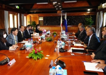 Meeting between Foreign Minister HAYASHI and H.E. Mr. Henry PUNA, Secretary General, Pacific Islands Forum Secretariat