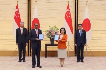 Photo of Exchange of Notes Ceremony