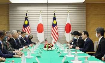 Photo of Japan-Malaysia Summit Meeting.