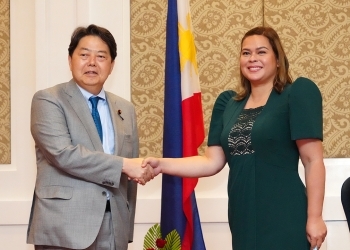 Photo of Foreign Minister HAYASHI and Philippines new Vice President.