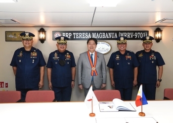Photo session with Vice Adm. Eduardo D. Fabricante, Deputy Commandant of the PCG.