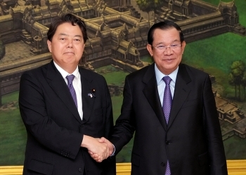 Photo session before the Courtesy Call.