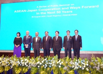 (Photo) VIPs at Public Seminar