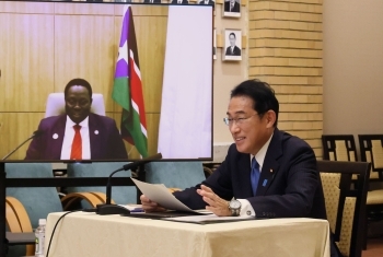 (Photo) Video Teleconference meeting between Prime Minister Fumio Kishida and Vice President of South Sudan