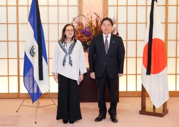 H.E. Ms. Alexandra HILL Tinoco, Minister for Foreign Affairs of the Republic of El Salvador and Mr. HAYASHI Yoshimasa, Minister for Foreign Affairs of Japan