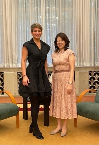Mrs. Verónica del Socorro ALCOCER GARCÍA, First Lady of the Republic of Colombia and Mrs. KISHIDA Yuko, the Spouse of the Prime Minister of Japan