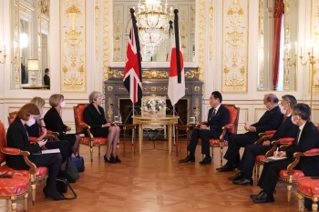 (Photo) Meeting between Prime Minister Kishida and Former UK Prime Minister May