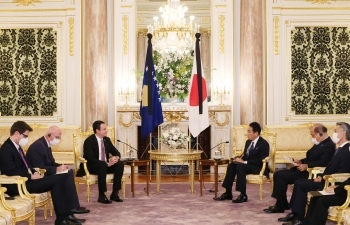 (Photo) Japan-Kosovo Summit Meeting