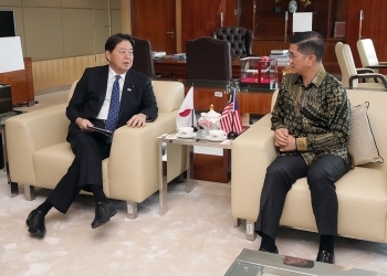 Photo of meeting with Senior Minister, Azmin Ali