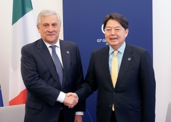 Foreign Minister Hayashi shakes hands with Italian Foreign Minister Tajani
