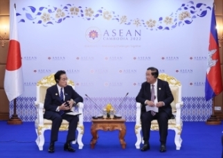 Photo of the Japan-Cambodia Summit Meeting