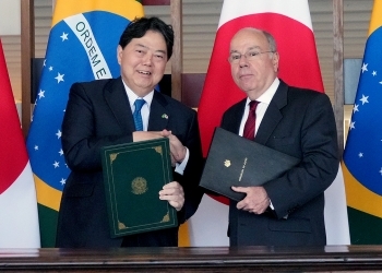 signing ceremony