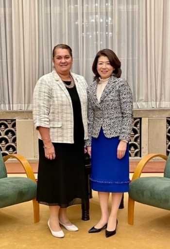 Photo session before the meeting between Spouse of the Prime Minister and First Lady of Micronesia
