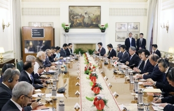(Photo) Japan-India Summit Meeting
