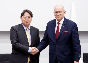 Foreign Minister Hayashi shakes hand with Polish Foreign Minister Prof. Zbigniew RAU