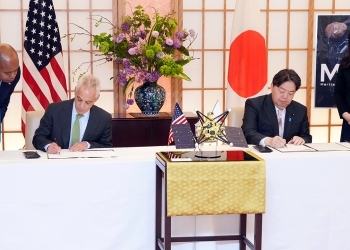 Foreign Minister Hayashi and Ambassador Emanuel who signs the Exchanges of Notes