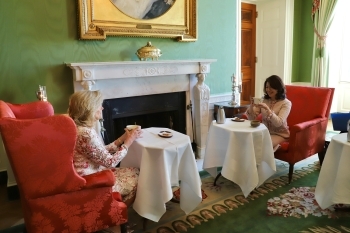 Mrs. Kishida and First Lady Dr. Biden who have a talk over tea made by Mrs. Kishida