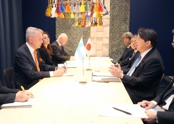 Two ministers at the meeting