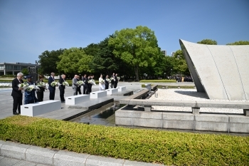 Flora bribute ceremony at the Cenotaph for Atomic Bomb Victims by Leaders of the Invited Countries and Heads of International Organizations
