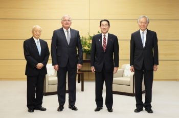 Courtesy Call on Prime Minister KISHIDA Fumio by Mr. Albert J. Hoffmann, President of the International Tribunal for the Law of the Sea