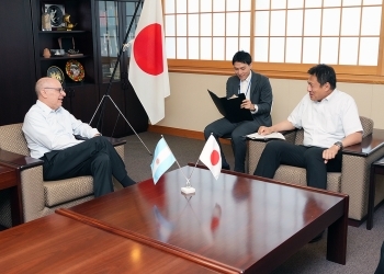Courtesy Call on State Minister for Foreign Affairs TAKEI Shunsuke by H.E. Mr. Rubén Eduardo Miguel TEMPONE, Ambassador-Designate of the Argentine Republic to Japan