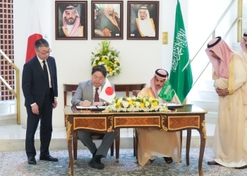 Two Ministers who sign the memorandum
