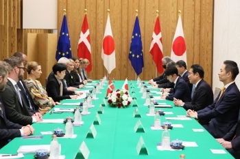 Photo of the Japan-Denmark Summit Meeting
