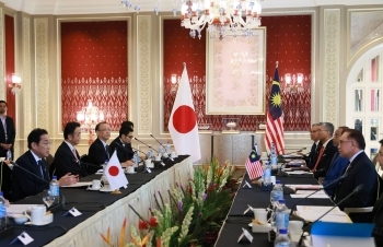 (Photo) Japan-Malaysia Summit Meeting