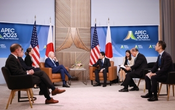 (Photo) Japan-U.S. Summit Meeting