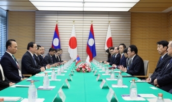 Japan-Laos Summit Meeting