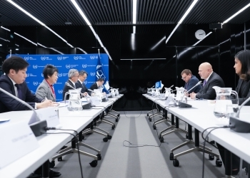 Meeting between Foreign Minister Kamikawa and Mr. Khan, Prosecutor of ICC