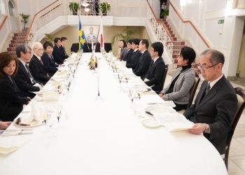 (Photo) Foreign Minister Kamikawa Attends a Dinner with Japanese Residents in Sweden