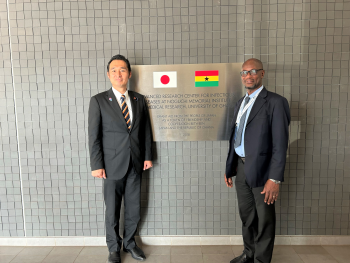 Mr. Fukazawa Visiting the Noguchi Institute for Medical Research