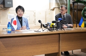 Joint press conference.