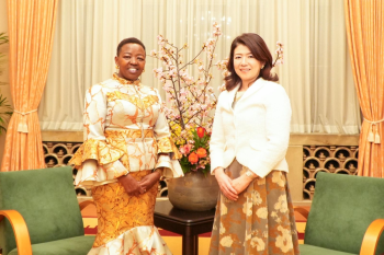 岸田夕子首相夫人とケニア共和国レイチェル・セベト・ルト大統領夫人との会談