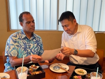 State Minister Takei held a luncheon meeting with Hon. Ralph REGENVANU, Minister of Climate Change Adaptation, Energy, Environment, Meteorology, Geohazards and Disaster Management of the Republic of Vanuatu