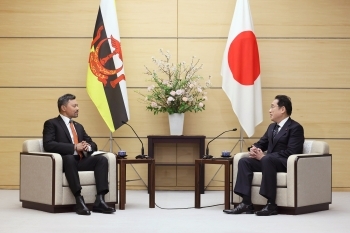 Meeting between Prime Minister Kishida and Prince Billah of Brunei