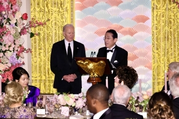 PM Kishida delivers a speech at the State Dinner at the White House