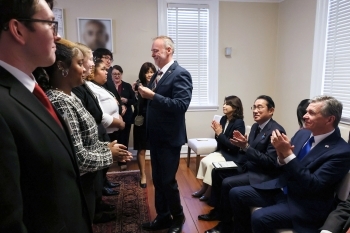 Primi Minister Kishida visiting the North Carolina Japan Center