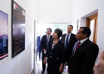 Minister Kamikawa's visit to the university