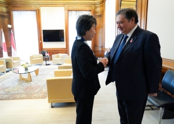 Foreign Minister KAMIKAWA Shaking Hands with H.E. Dr (H.C.) Airlangga, Coordinating Minister for Economic Affairs of Indonesia