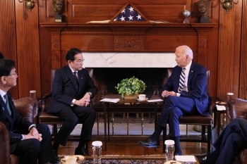 (Photo) Japan-U.S. Summit Meeting