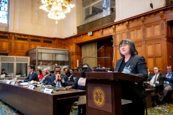 Ms TAKAMURA Yukari, Professor of the University of Tokyo, making a statement