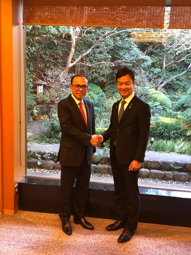 Mr. MIYAJI, State Minister for Foreign Affairs of Japan is shaking hands with Mr. Vongsey Vissoth, Deputy Prime Minister and Minister in charge of the Office of the Council of Ministers of Cambodia