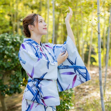 Bamboo pattern Chusen yukata dyed in Sakai(in front of bamboos)