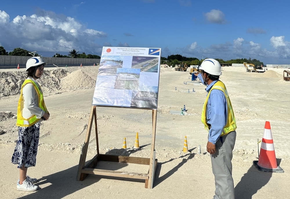 Parliamentary Vice- Minister Ikuina inspecting the construction site of the water reservoir in Majuro