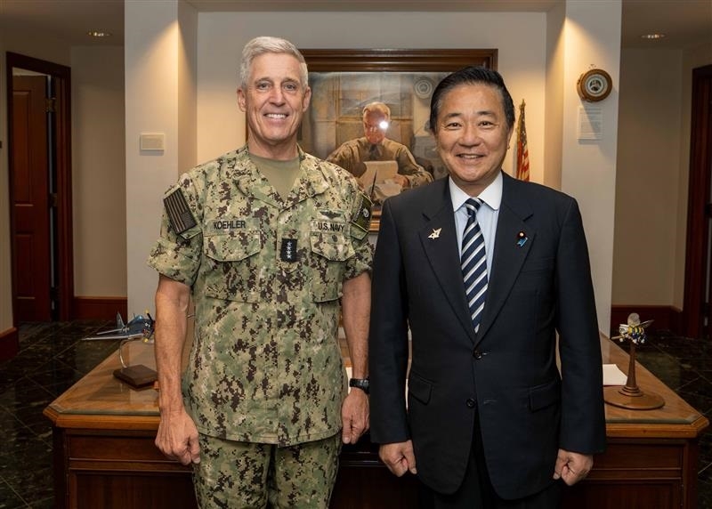 Mr. NAGASHIMA with Admiral Stephen Koehler, Commander, U.S. Pacific Fleet
