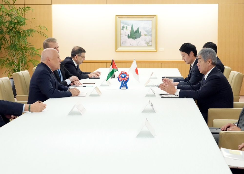 Meeting between Foreign Minister IWAYA and Mr. Al-Amour, Minister of National Economy of Palestine